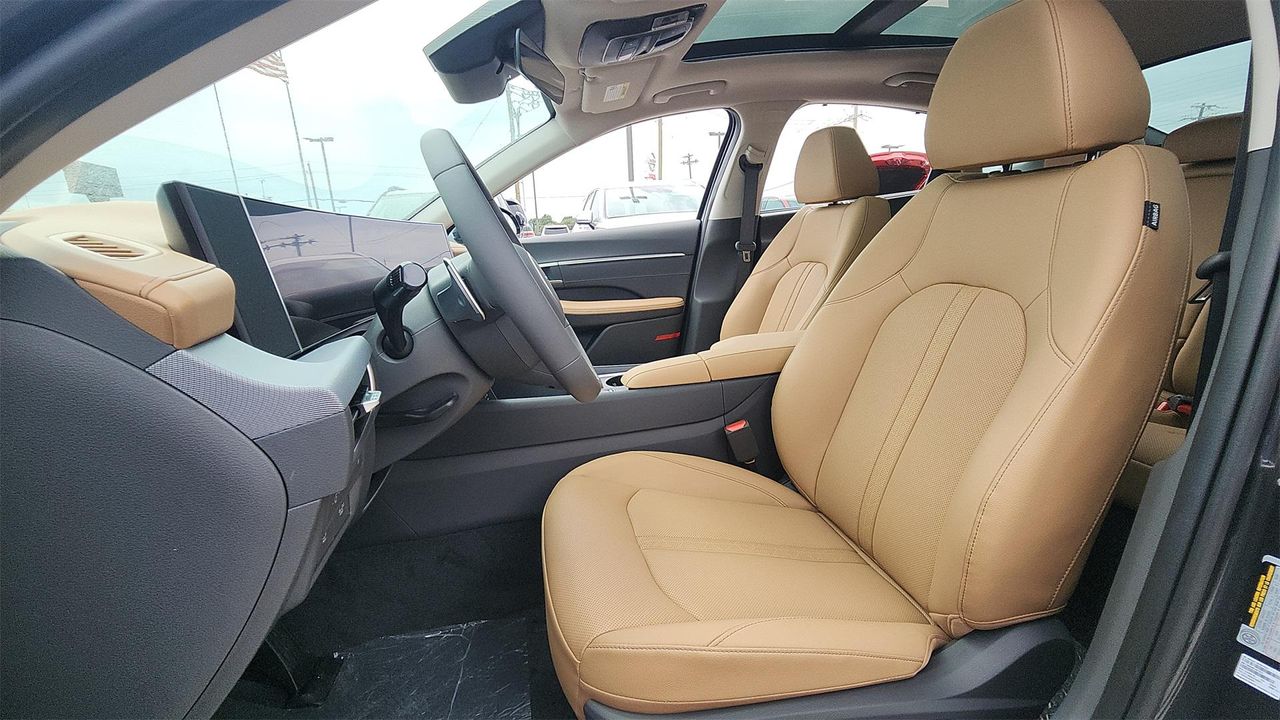 2025 Hyundai Sonata Hybrid Limited photo 9