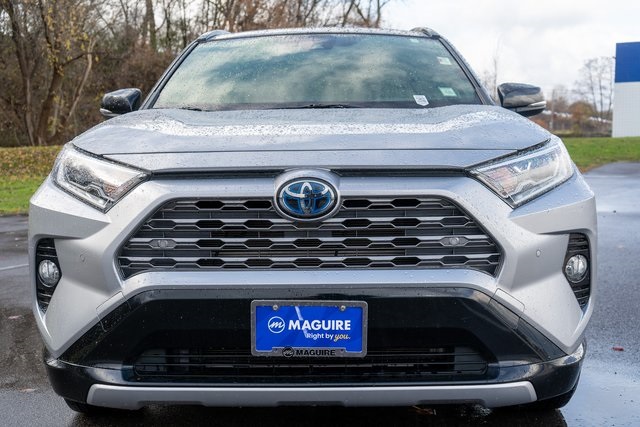 2020 Toyota RAV4 Hybrid XSE photo 3