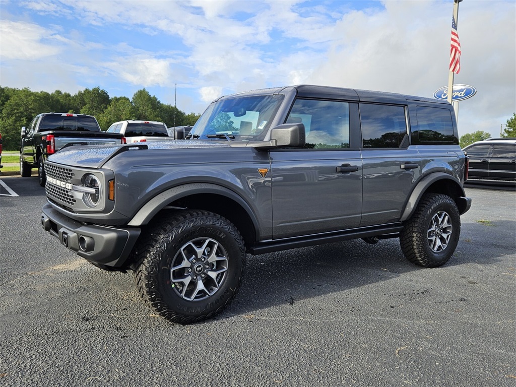 2025 Ford Bronco Badlands photo 3