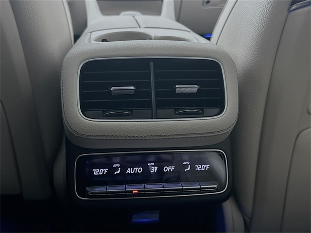 2026 Mercedes Benz GLS 450 4MATIC photo 24