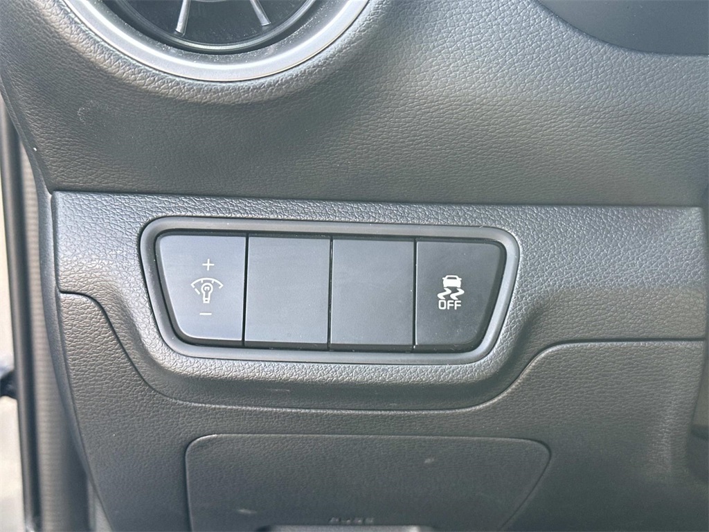 2024 Kia Forte LXS photo 27