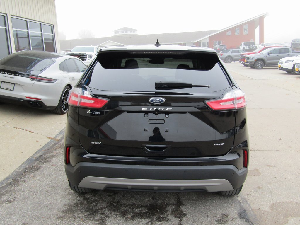 2023 Ford Edge SEL photo 4