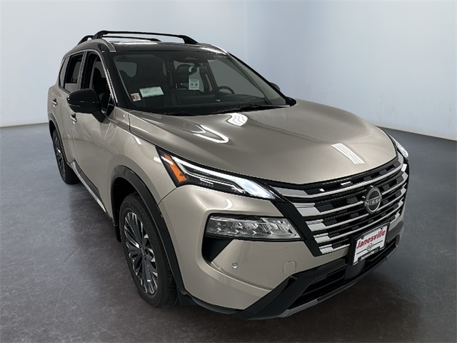 2026 Nissan Rogue Platinum's photo