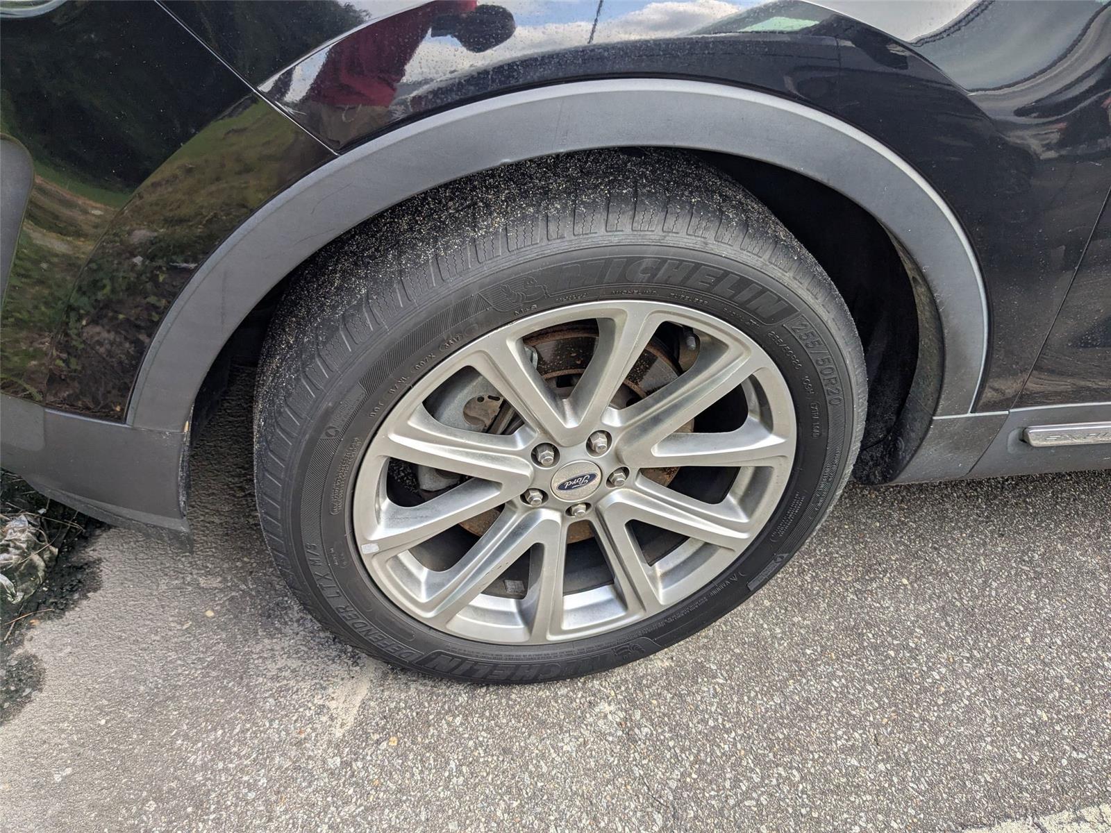 2016 Ford Explorer Limited photo 4