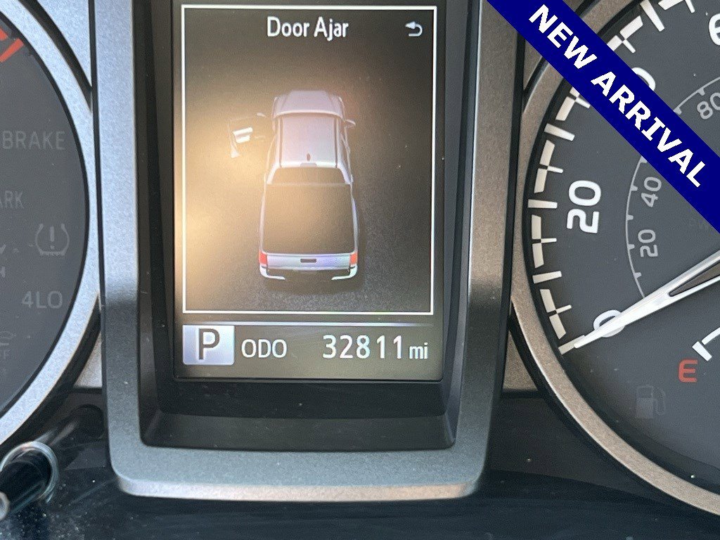 2022 Toyota Tacoma V6 photo 8