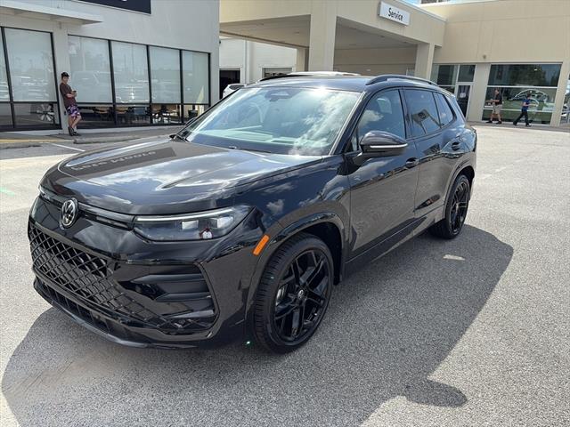 2025 Volkswagen Tiguan SE R-Line Black photo 3