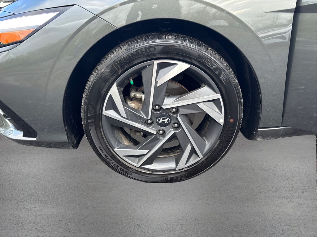 2024 Hyundai Elantra SEL Convenience photo 15