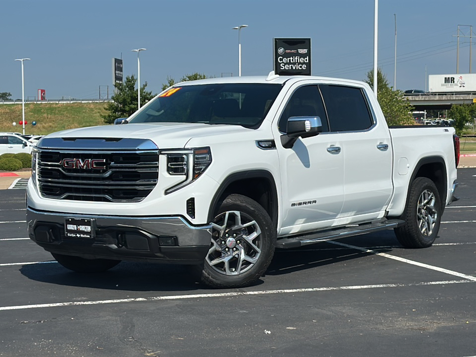 2024 Gmc Sierra 1500 SLT photo 2