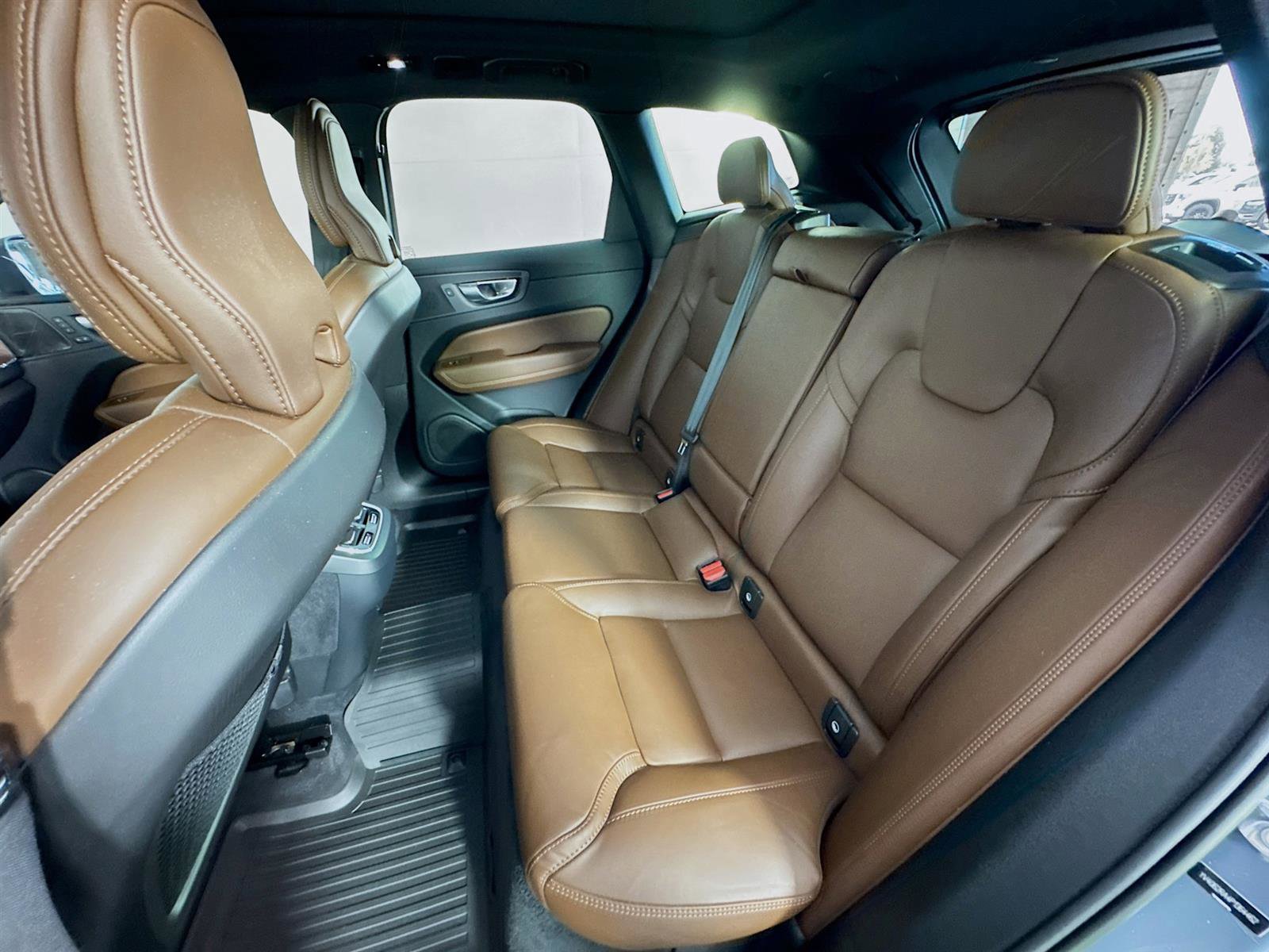 2023 Volvo XC60 Ultimate photo 22