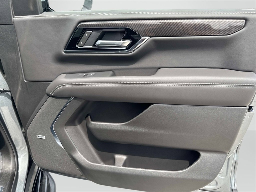 2025 Gmc Yukon photo 14
