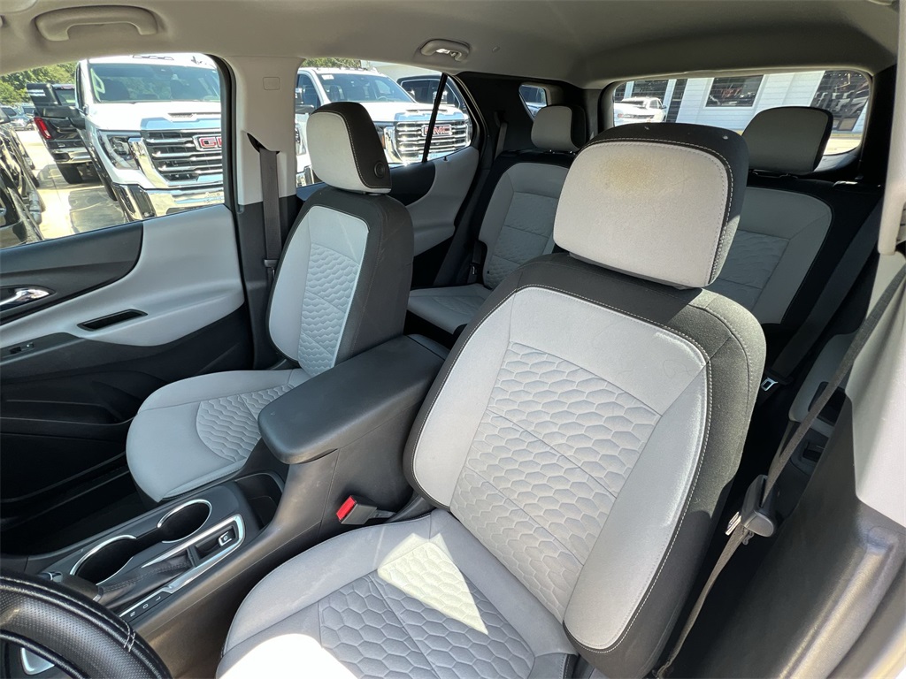 2021 Chevrolet Equinox LS photo 13