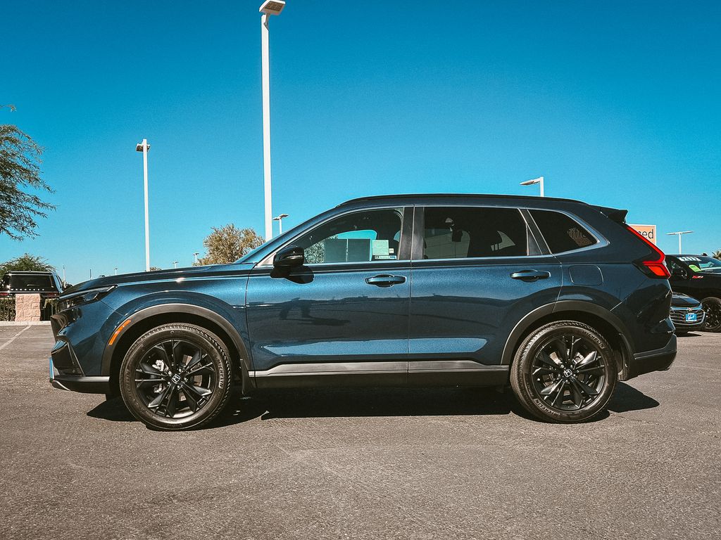 2023 Honda CR-V Hybrid Sport Touring photo 3