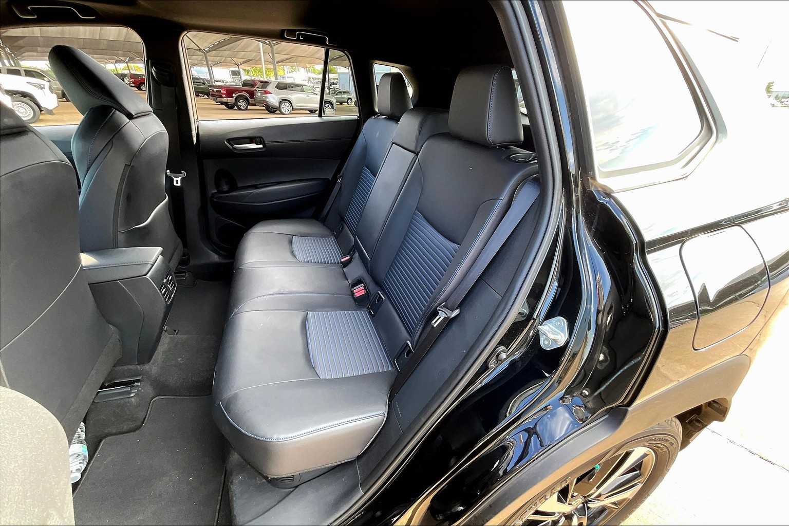 2023 Toyota Corolla Hybrid XSE photo 18