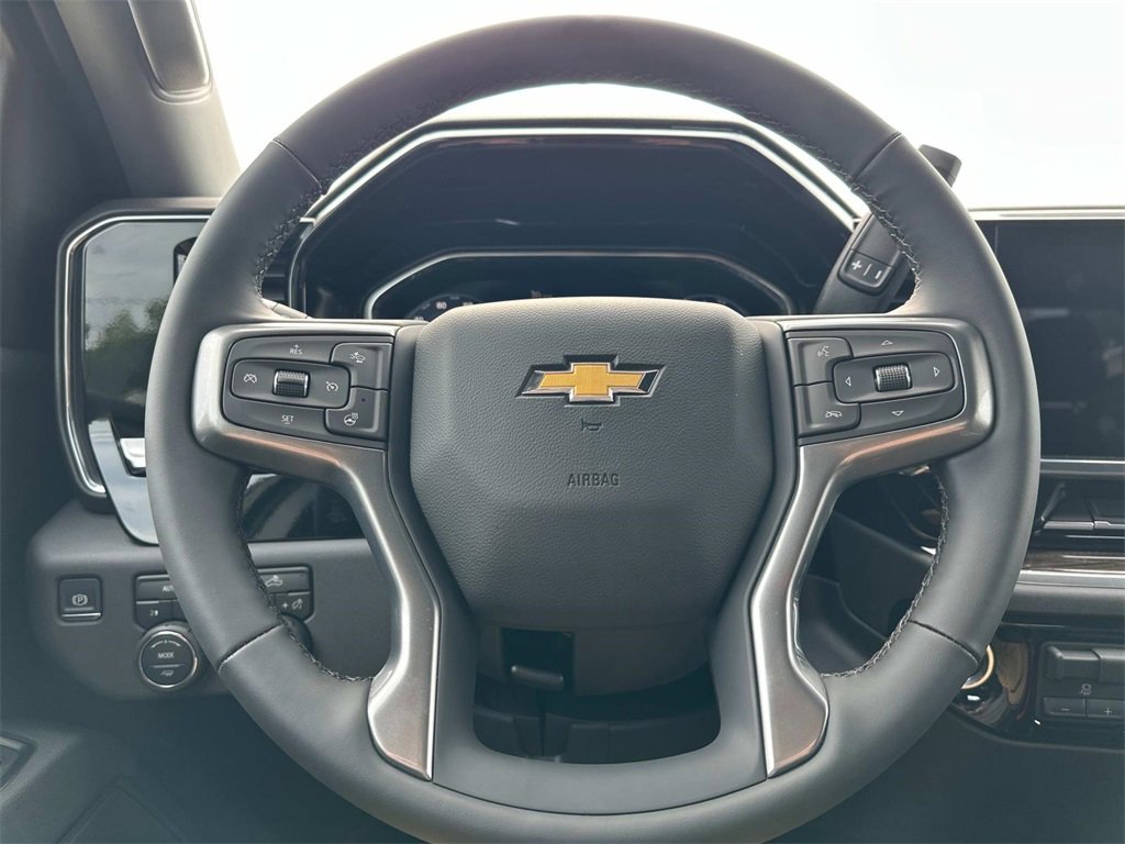 2025 Chevrolet Silverado 1500 LT photo 15