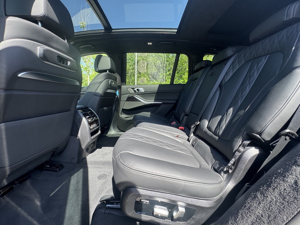 2026 Bmw X7 M60i photo 19