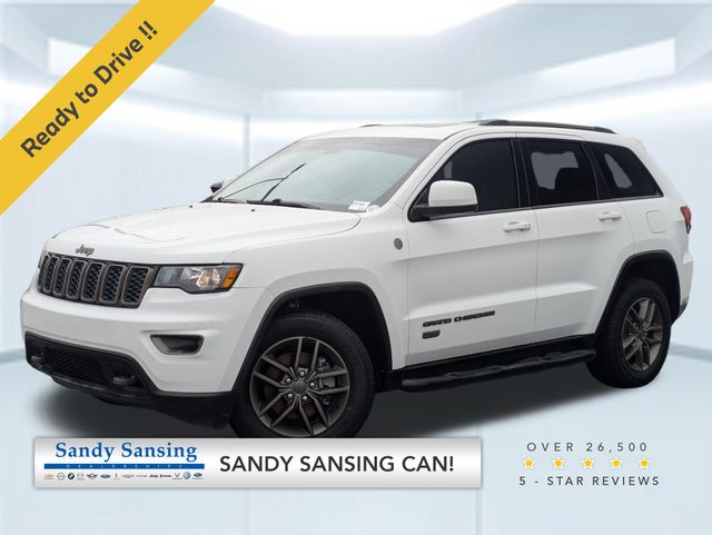 2016 Jeep Grand Cherokee Laredo's photo