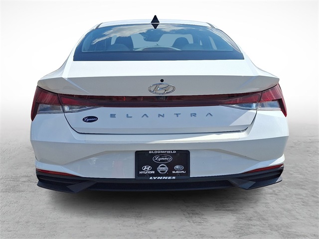 2022 Hyundai Elantra SEL photo 9