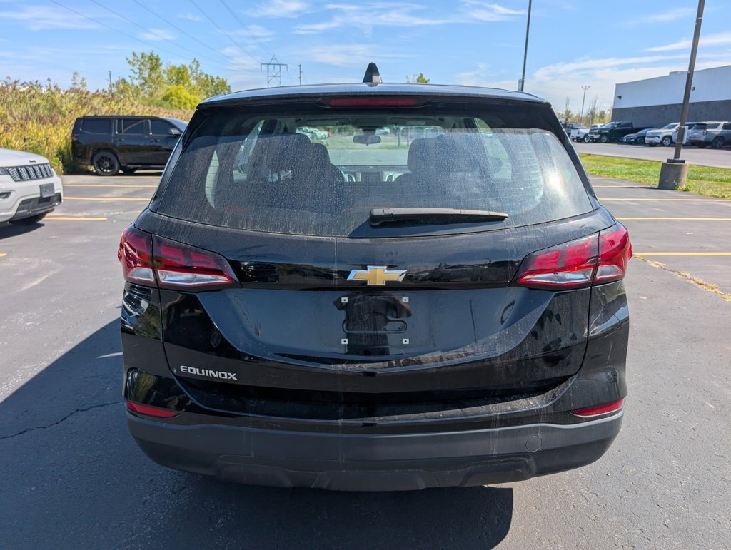 2024 Chevrolet Equinox LS photo 5