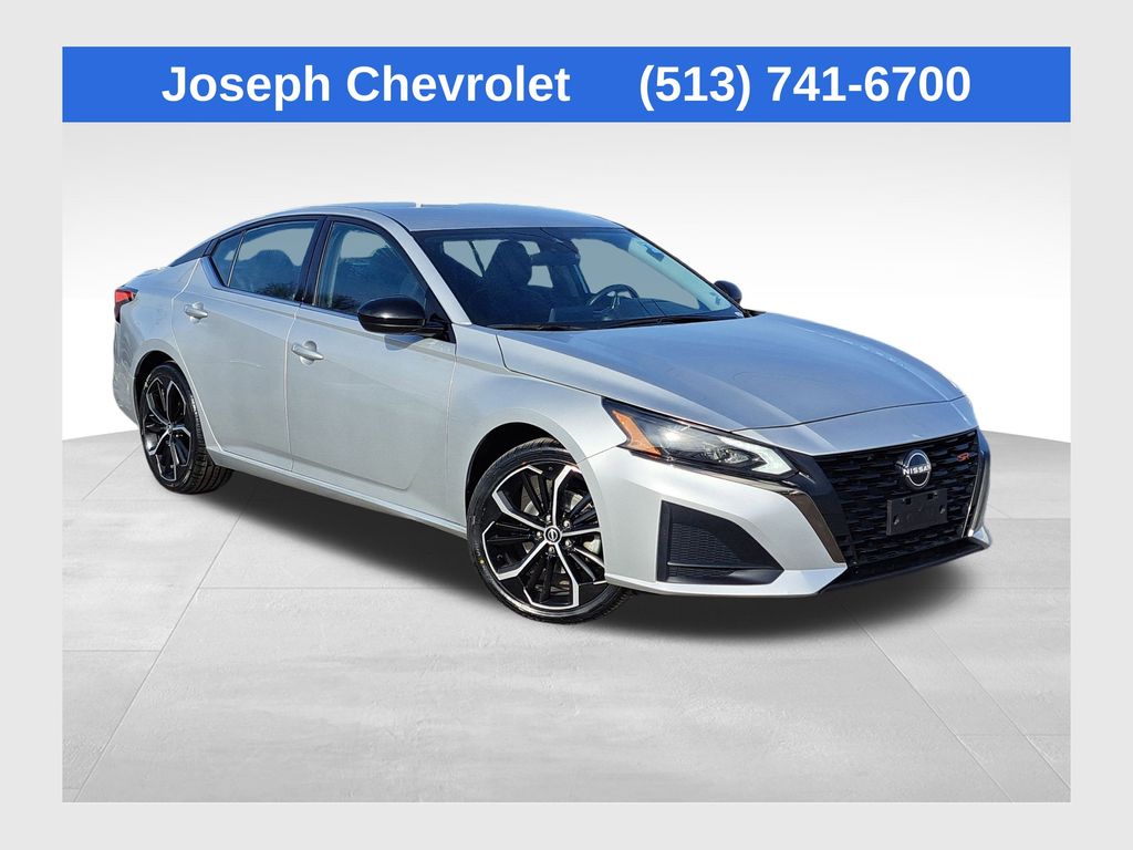 2024 Nissan Altima SR