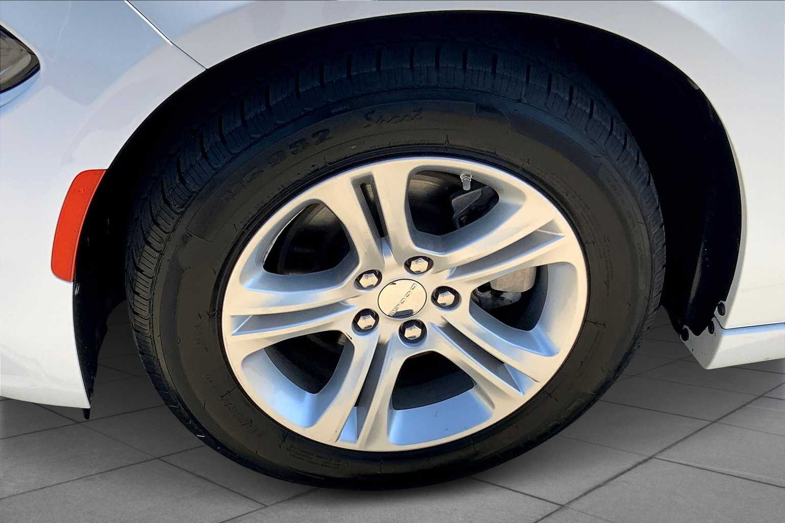 2023 Dodge Charger SXT photo 9
