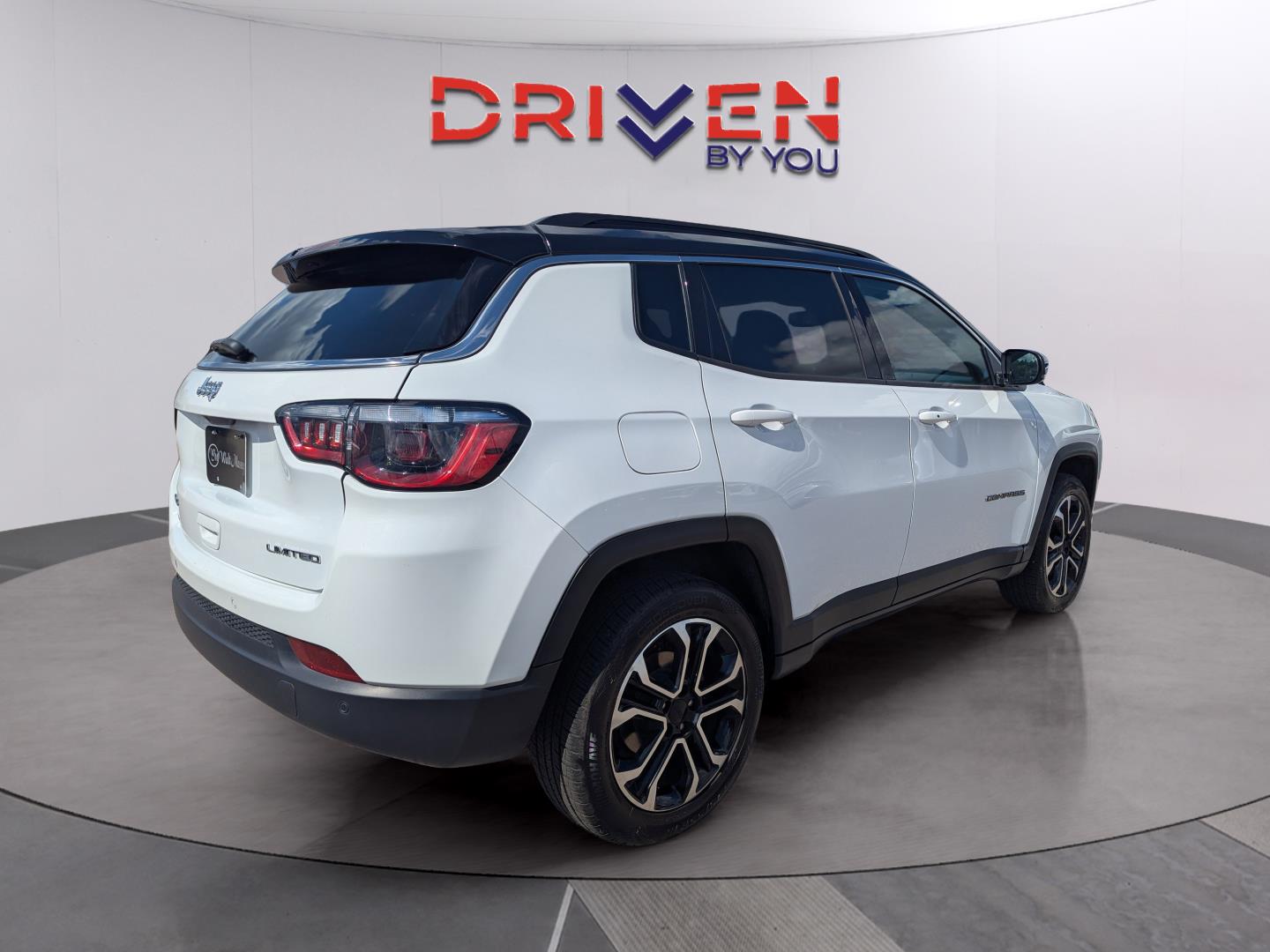 2023 Jeep Compass Limited photo 4