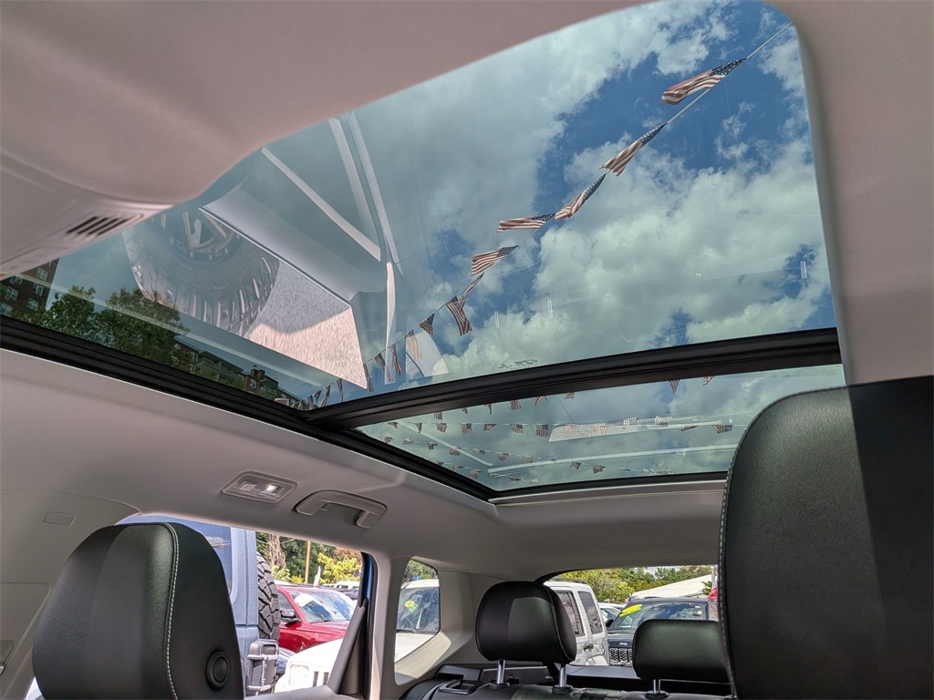 2023 Volkswagen Taos SE photo 19