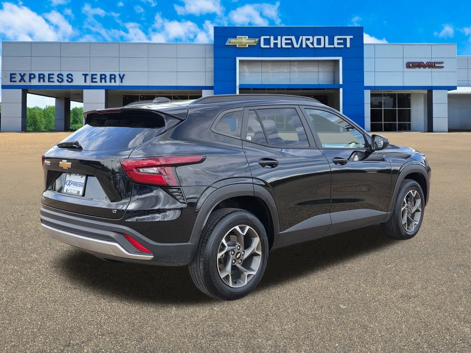 2024 Chevrolet Trax LT photo 3