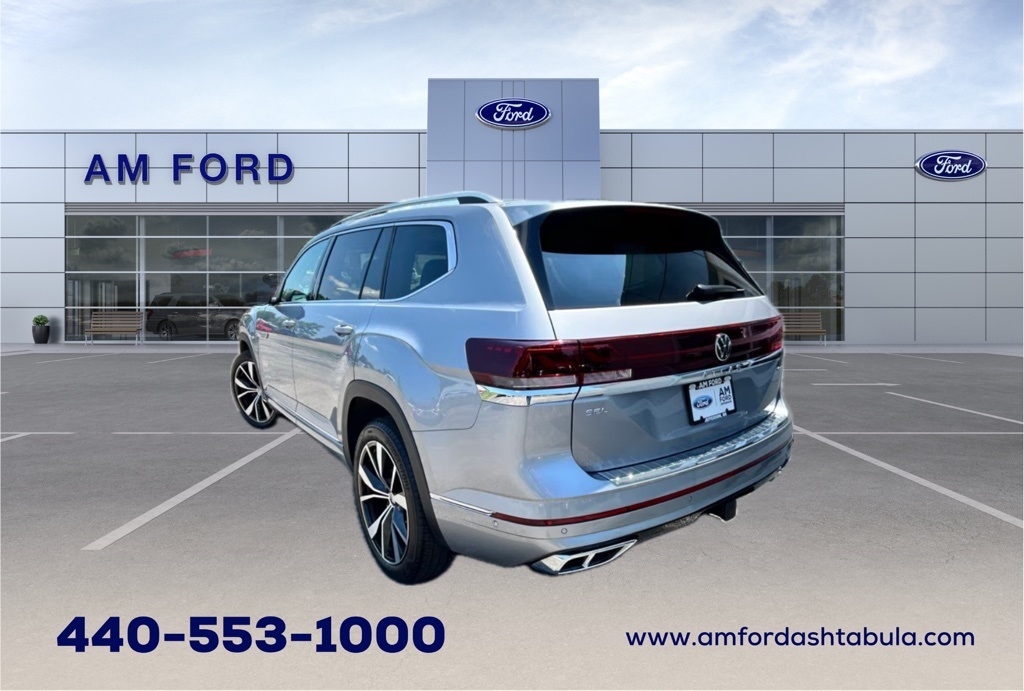 2024 Volkswagen Atlas SEL Premium R-Line photo 3