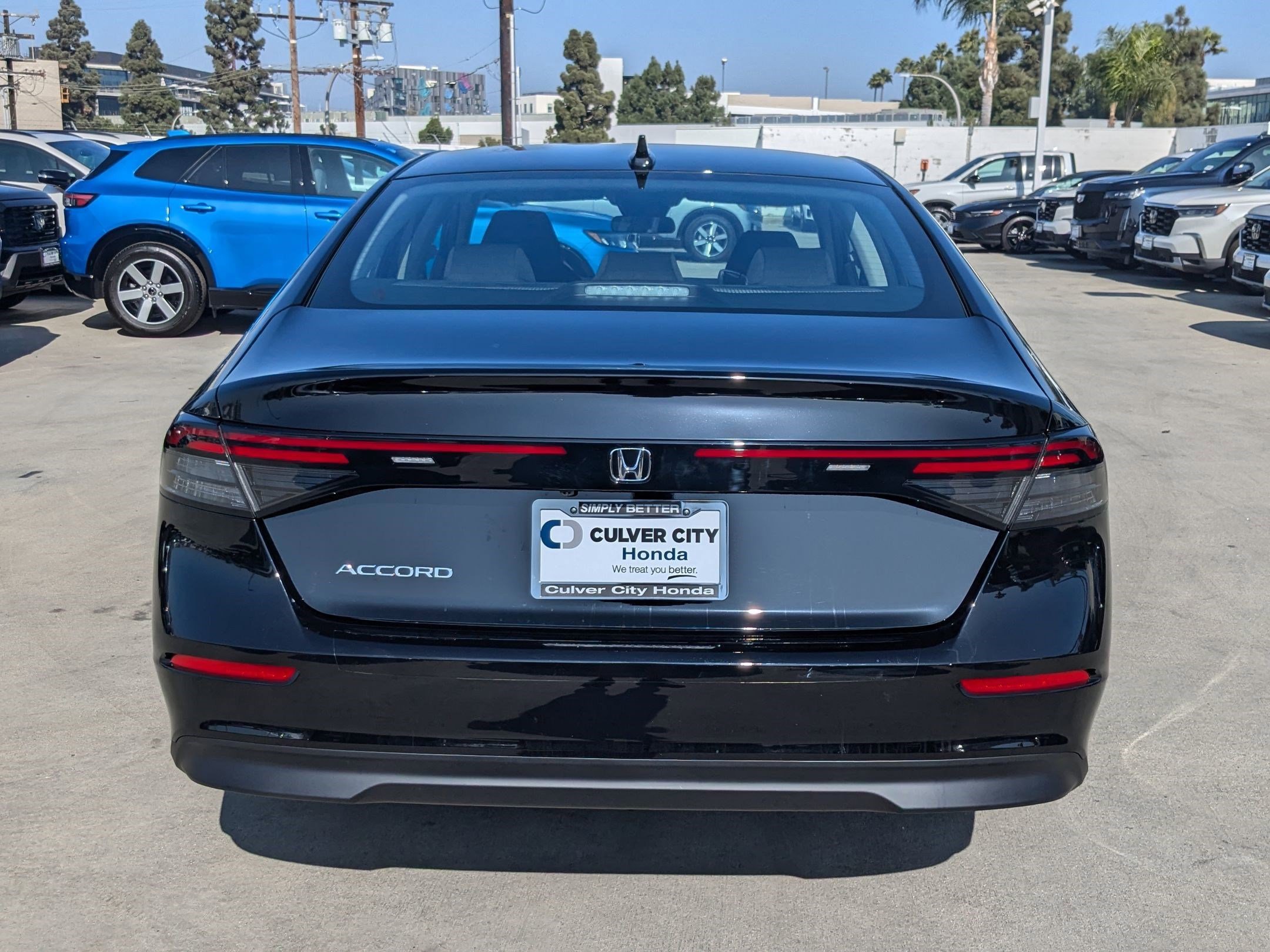2025 Honda Accord LX photo 4