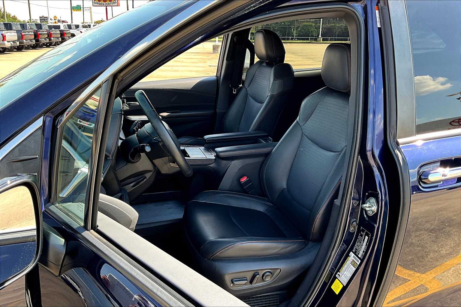 2021 Toyota Sienna XSE photo 5