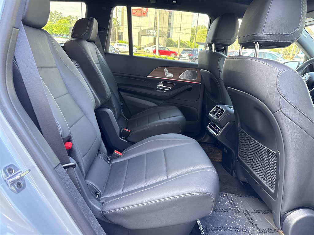 2025 Mercedes Benz GLS 450 4MATIC photo 19
