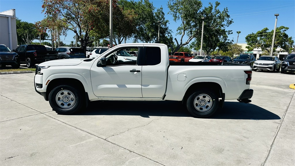 2026 Nissan Frontier S photo 4