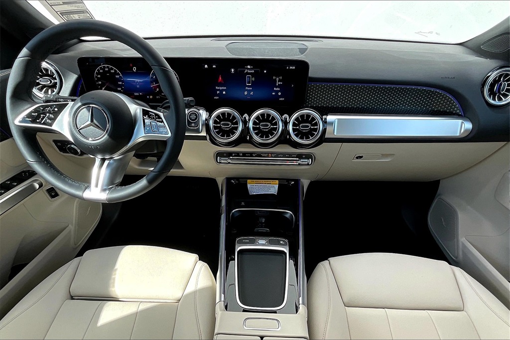 2025 Mercedes Benz GLB 250 photo 4