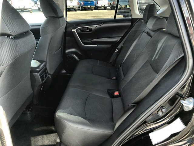 2024 Toyota RAV4 LE photo 12