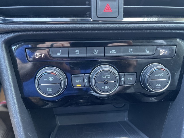 2022 Volkswagen Taos SEL photo 21