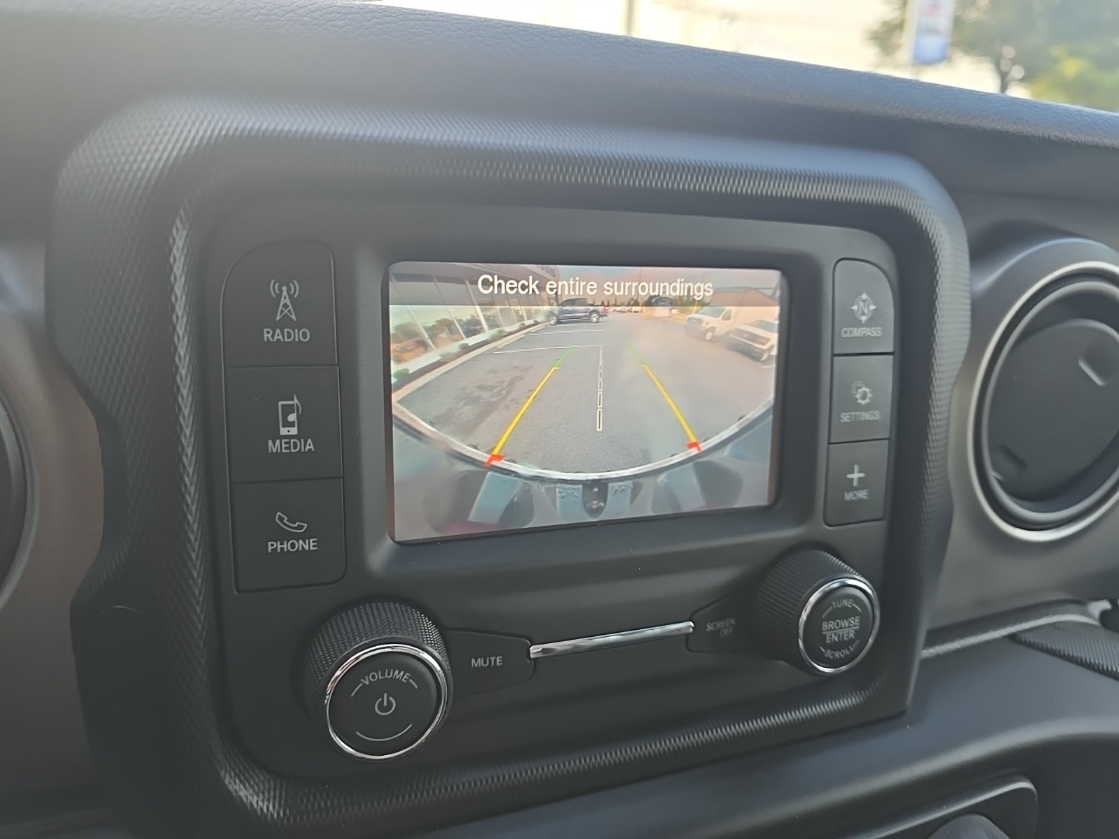 2020 Jeep Wrangler Unlimited Sport photo 17
