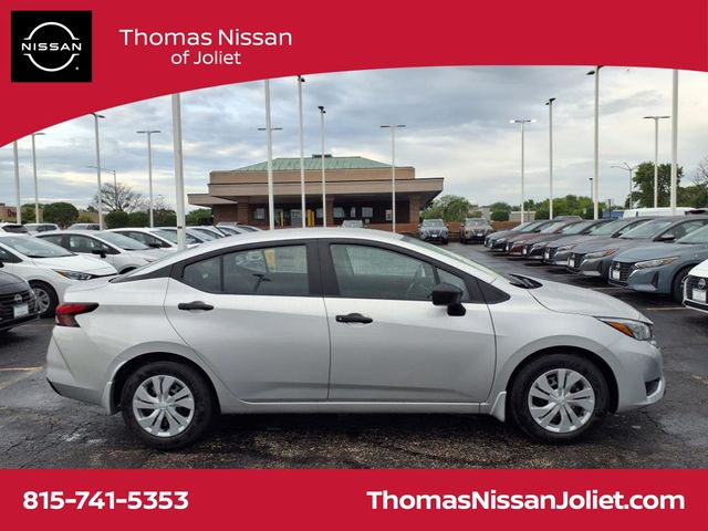 2025 Nissan Versa 1.6 S photo 2