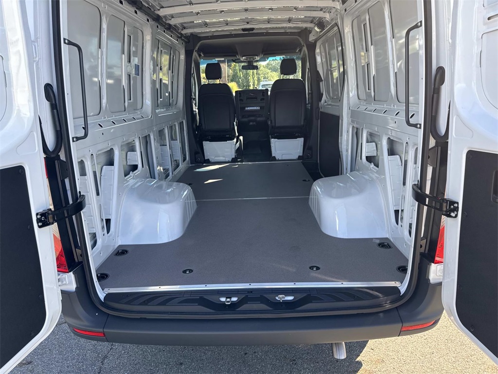 2026 Mercedes Benz Sprinter 3500 photo 14