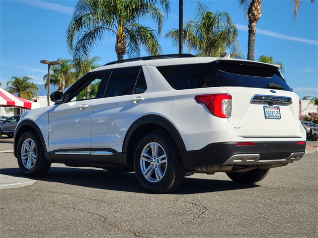 2022 Ford Explorer XLT photo 3