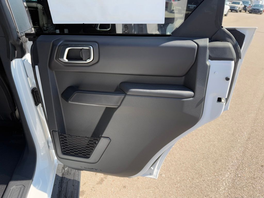 2025 Ford Bronco Outer Banks photo 19