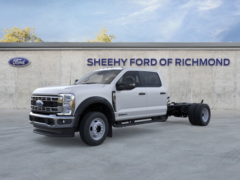 2025 Ford F-450 photo 2
