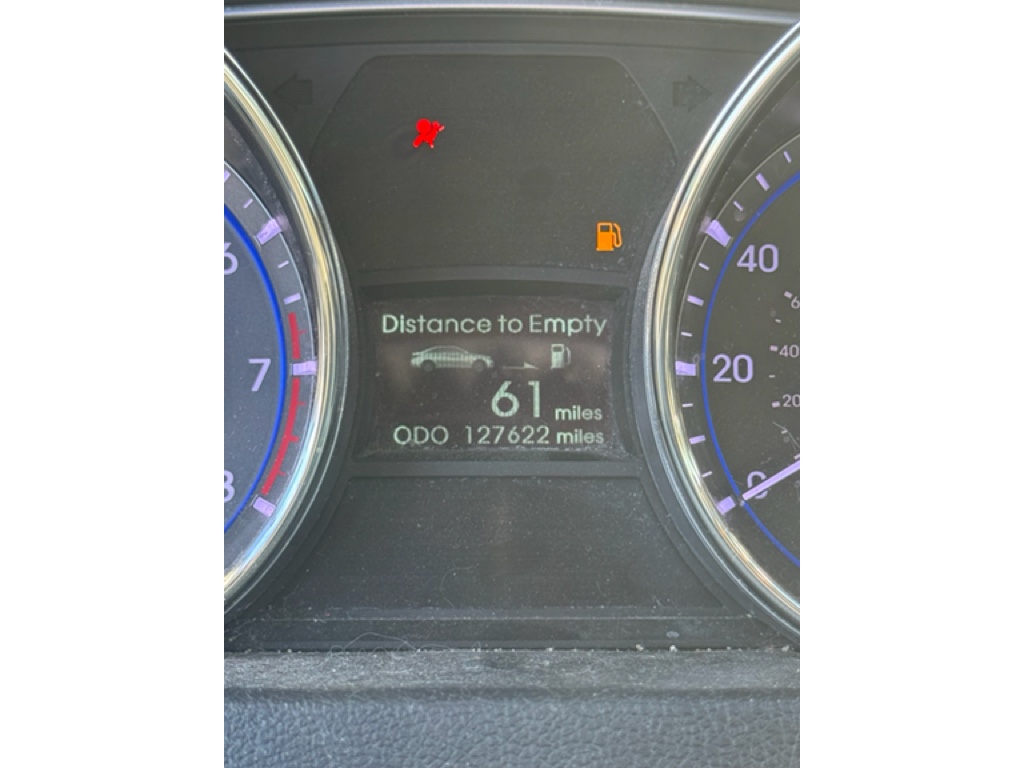 2011 Hyundai Sonata GLS photo 2