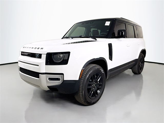 2025 Land Rover Defender S's photo