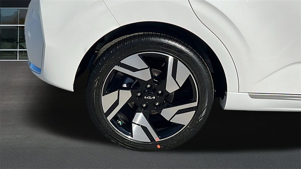 2025 Kia Soul GT-Line photo 9