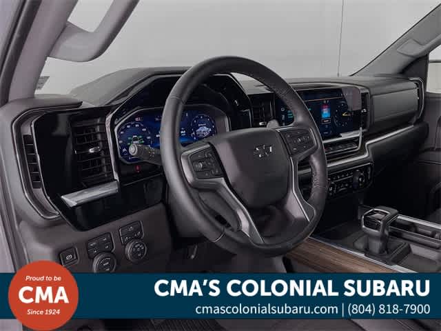 2024 Chevrolet Silverado 1500 RST photo 10