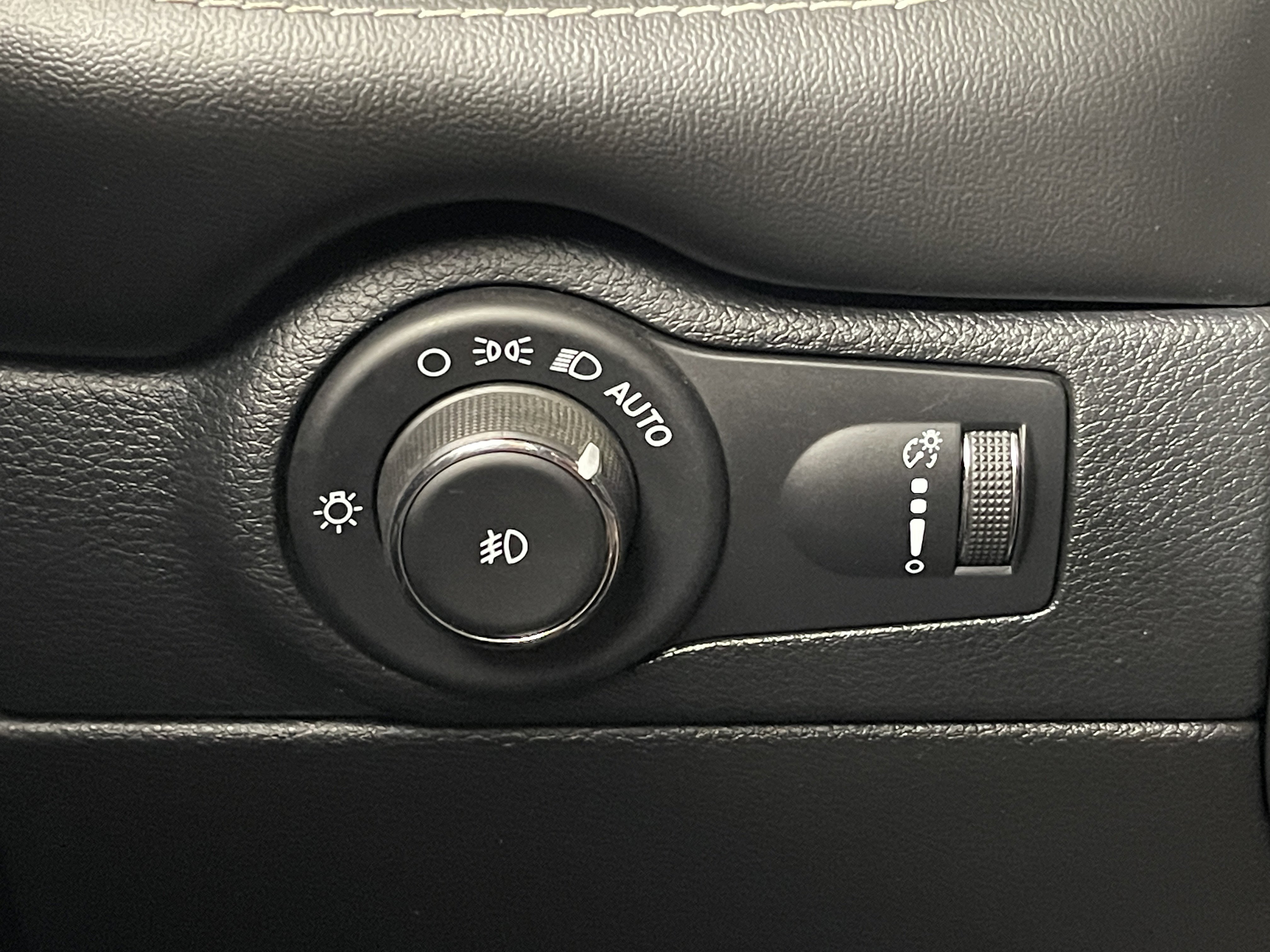 2021 Dodge Durango SRT 392 photo 2