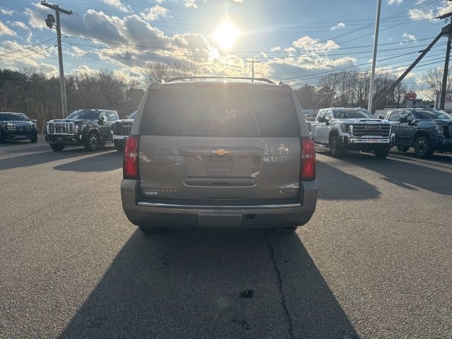 2017 Chevrolet Suburban Premier photo 4