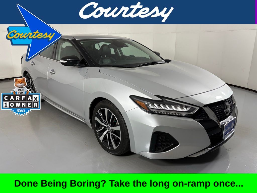 2023 Nissan Maxima SV's photo