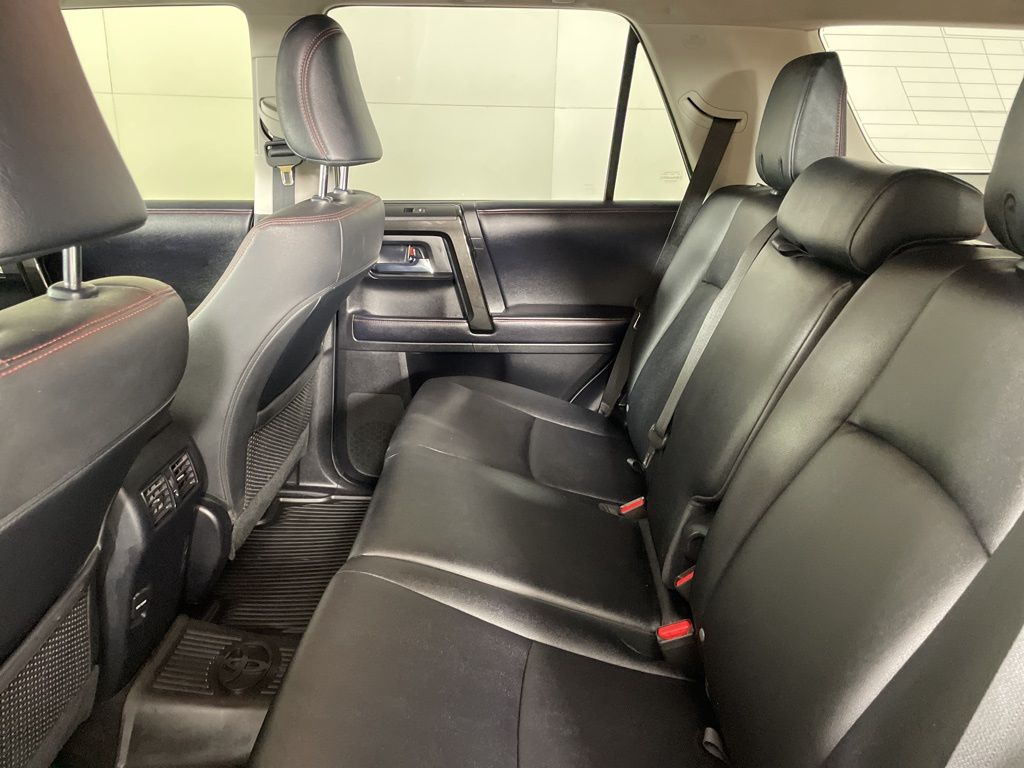 2019 Toyota 4Runner TRD Off-Road Premium photo 34