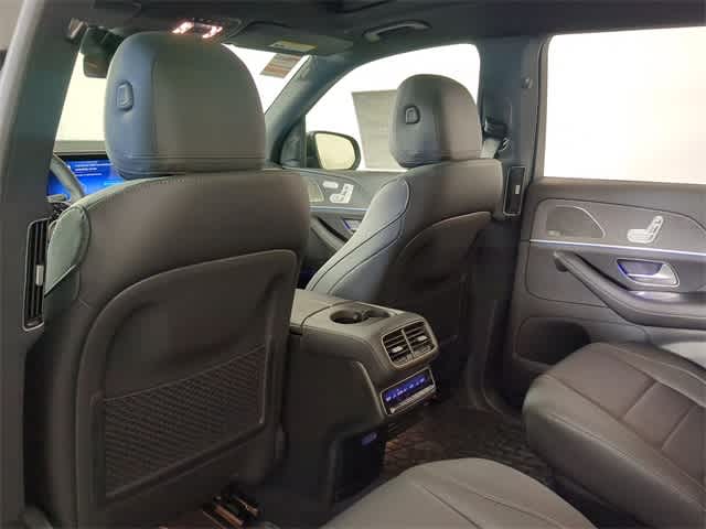 2025 Mercedes Benz GLS 450 photo 18